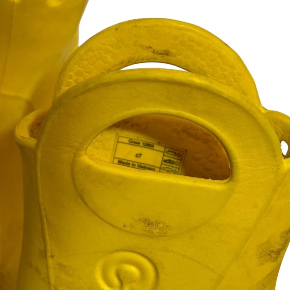 Crocs Handle It Yellow Rain Boots Kids Size C7 Waterproof Lightweight 12803